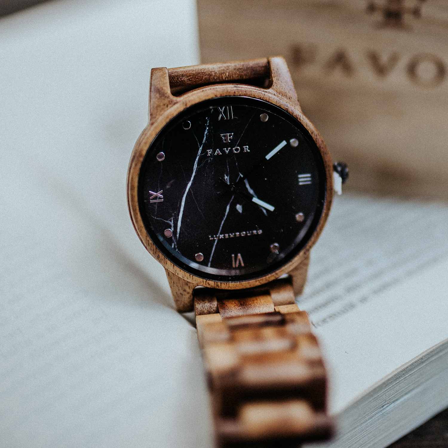 favor-wood-watches-elon