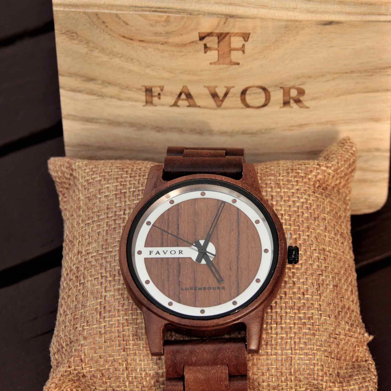 favor-wood-watches-jada