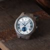 favor-fancy-watch-grey-wolf
