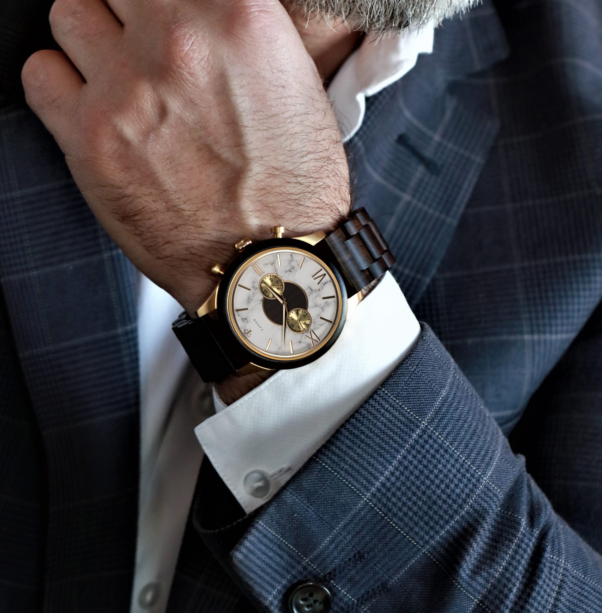 favor-wood-chronopgraph-watches-lovy-gold